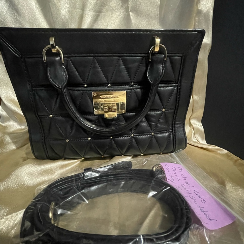 EUC Michael Kors Quilted Gold Studded Medium Messenger Bag! - Picture 7 of 7